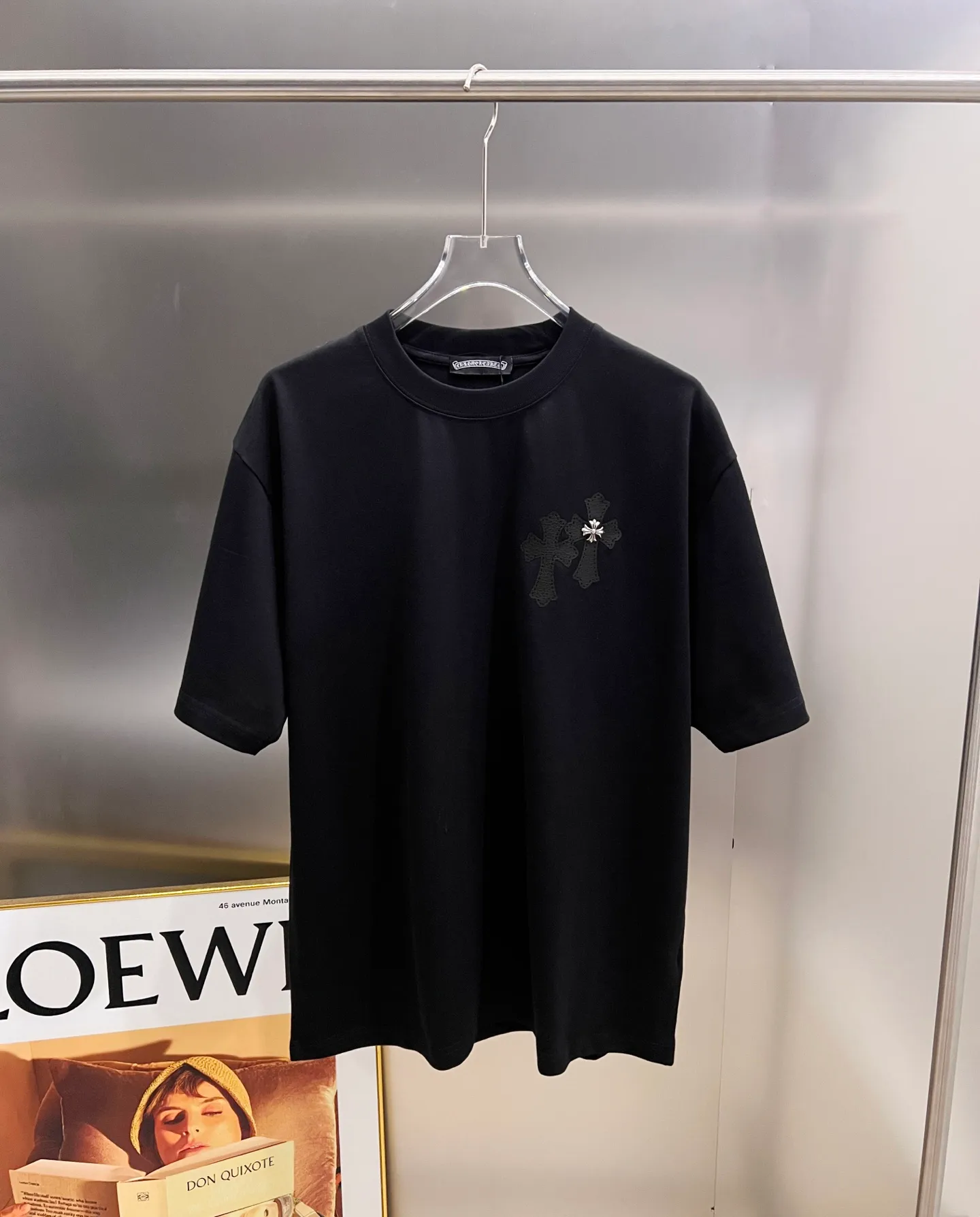 🅿️190 CH Crow 2025 Autumn and Winter New Short-sleeved T-shirt Cross leather craft Customized hardware metal + Middle Eastern Australian diamond design craft The real thing is great🔥Same style for men and women, loose version Size S M L XL XXL Five sizes black white